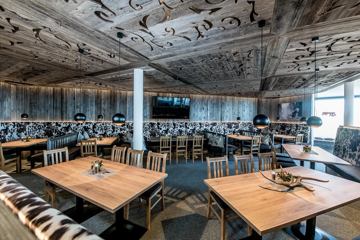 Hochzeit: Die Kuhlimuh Stube im einzigartigen Design! - Bergrestaurant Glockneralm