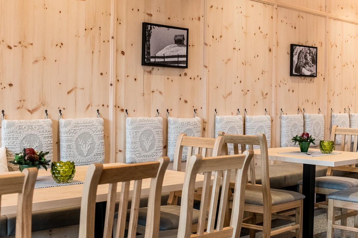 Hochzeit: Zirbenstube - Bergrestaurant Glockneralm