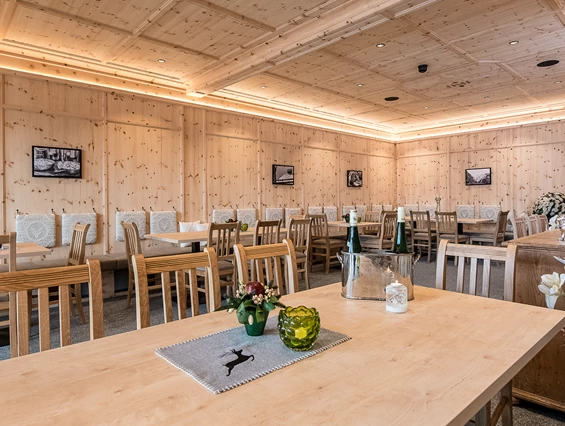 Hochzeit: Zirbenstube - Bergrestaurant Glockneralm