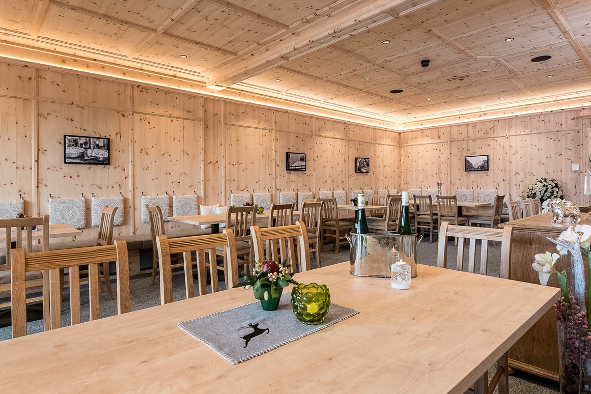 Hochzeit: Zirbenstube - Bergrestaurant Glockneralm