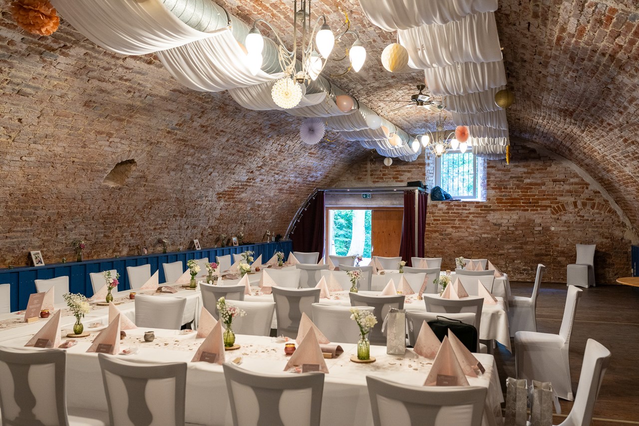 Gut Mergenthau Informatie over de balzalen De gewelfde kelder