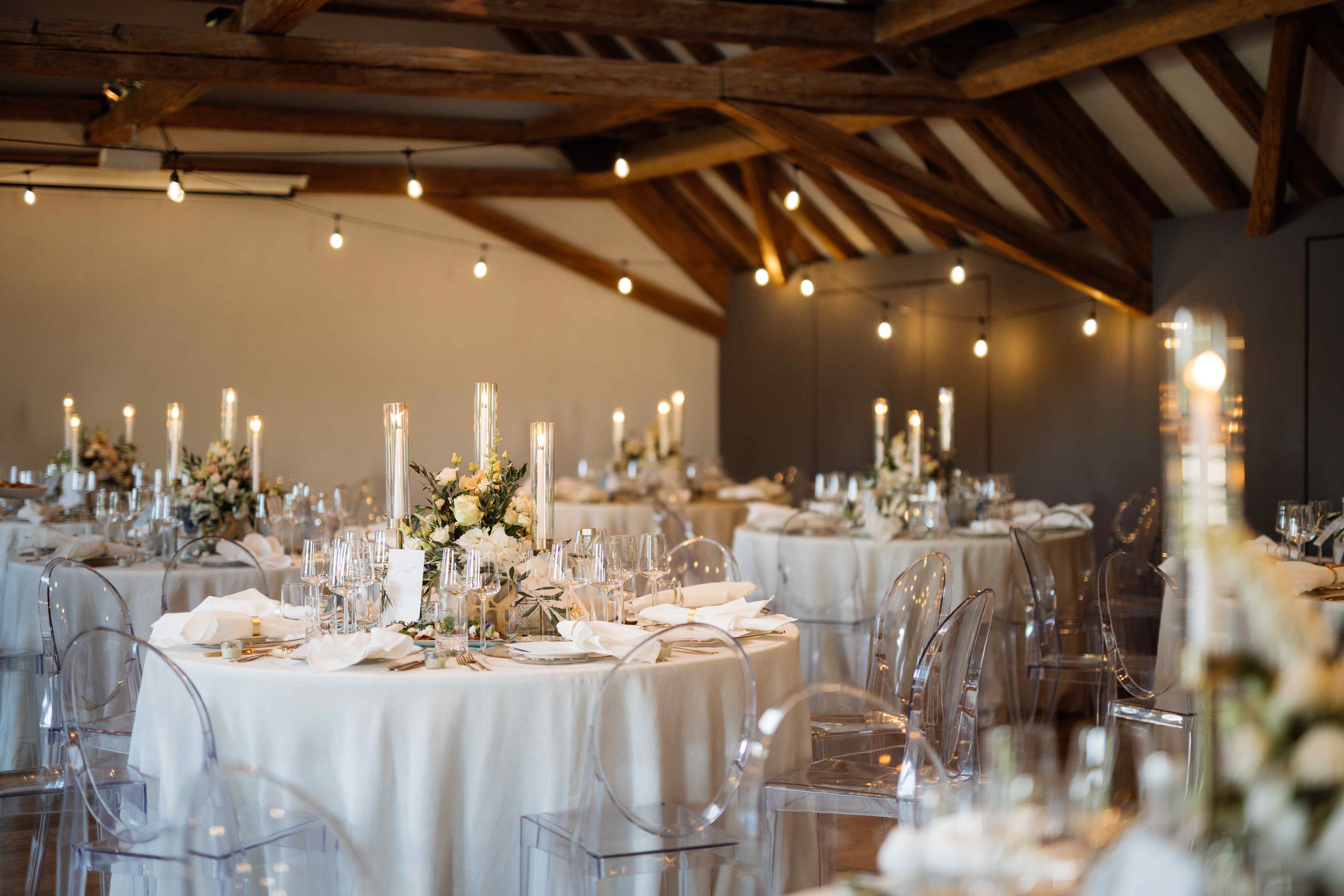 Mariage - Hochzeits-Stil: Boho - Allemagne - Mal ganz verspielt und elegant - der Oberlichtsaal im Kloster Engelthal - Wasem Kloster Engelthal