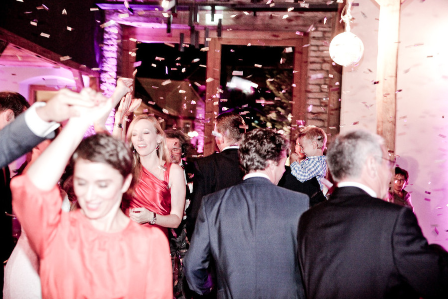 Mariage - Hochzeits-Stil: Boho - Allemagne - Feier in der Weinscheune des Kloster Engelthal - Wasem Kloster Engelthal