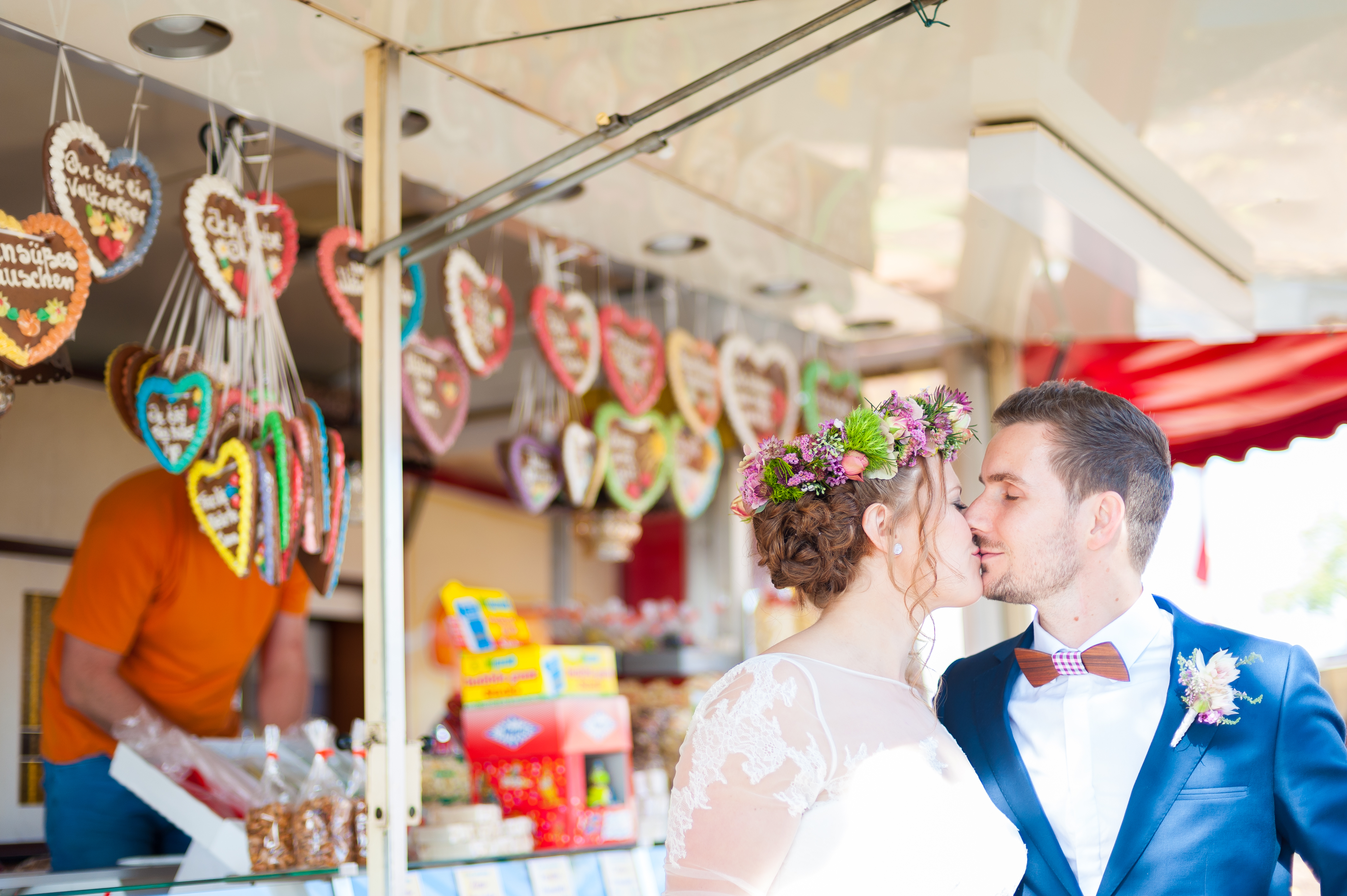 Mariage - Hochzeits-Stil: Boho - Allemagne - Glückliches Hochzeitspaar im Kloster Engelthal - Wasem Kloster Engelthal