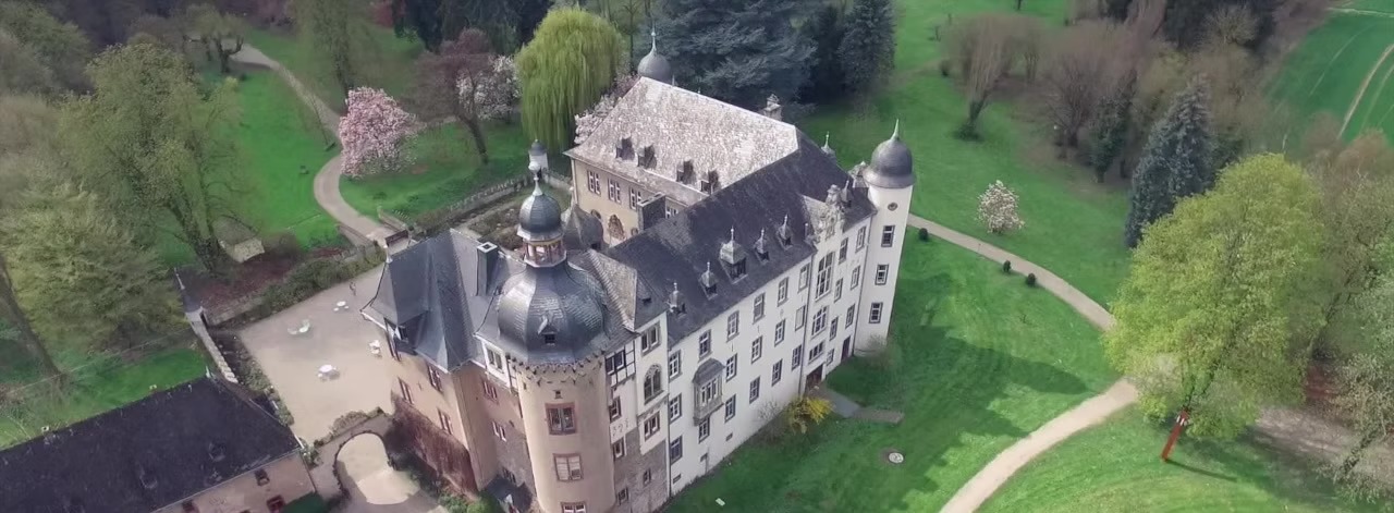 Hochzeitslocation: Schloss Burg Namedy
