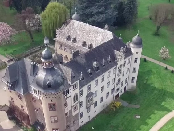Hochzeitslocation: Schloss Burg Namedy