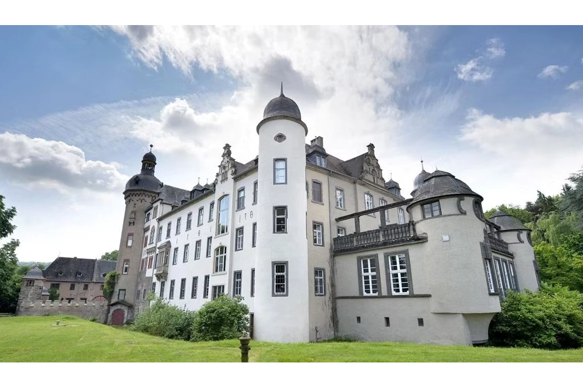 Hochzeitslocation: Schloss Burg Namedy