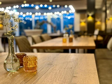 Hochzeit: JUNIPRO Hotel Schinderhannes