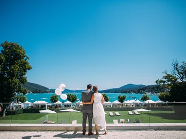 Hochzeit: Das Schlosshotel Velden liegt direkt am Wörthersee. - Falkensteiner Schlosshotel Velden