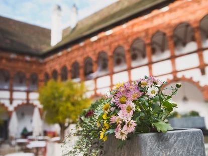 Wedding - Pottenbrunn - großer Arkadenhof - Schallaburg
