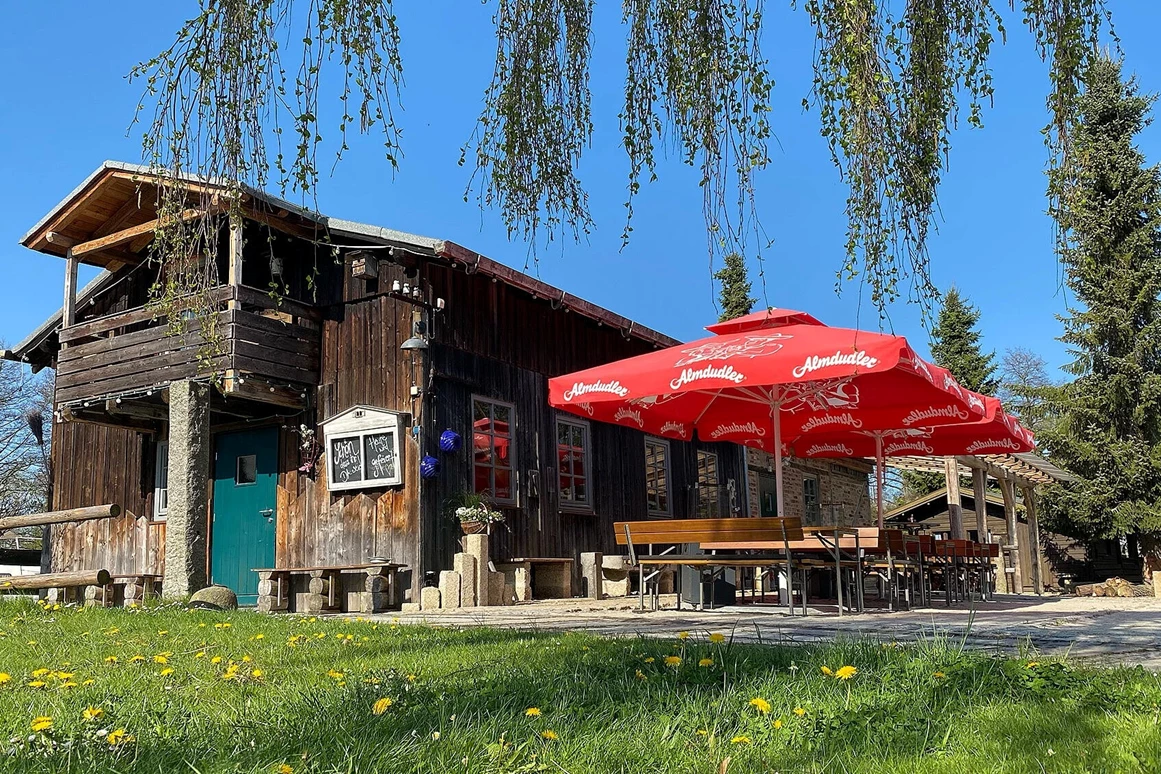 Hochzeitslocation: Gustav's Hütte & Altes Backhaus