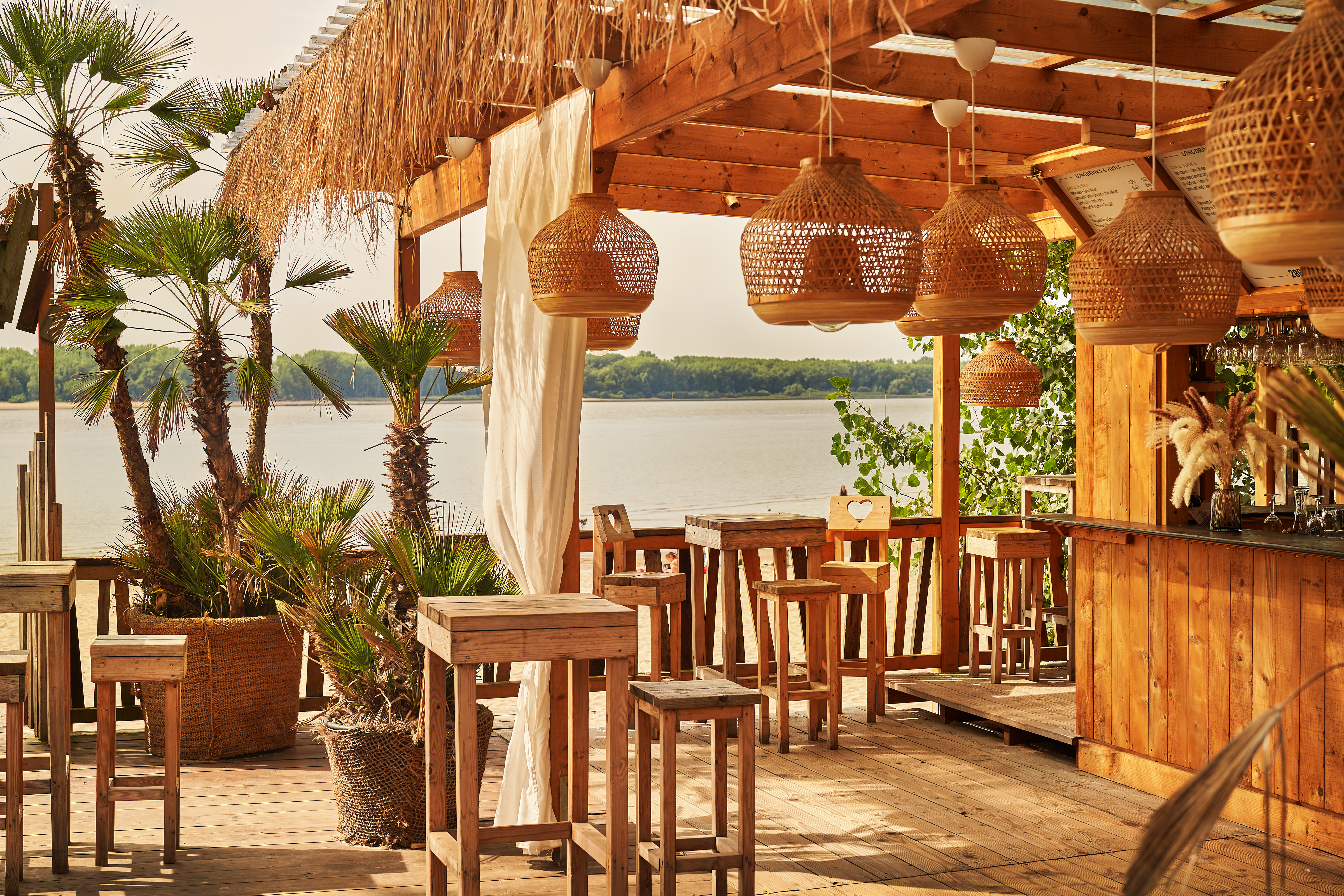 28GRAD Strandbad Wedel Informations sur les salles de bal Bali Bar