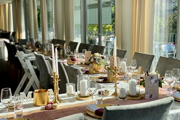 Hochzeit: Feierlich Tafeln im Schlossrestaurant mit bis zu 80 Gästen. - Das Schloss an der Eisenstrasse****