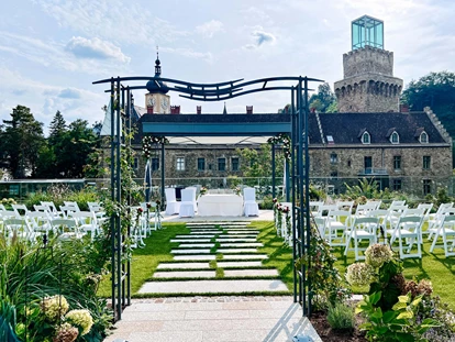 Wedding - Viehdorf - Stimmungsvoll heiraten in unserem Hochzeitsgarten - Das Schloss an der Eisenstrasse****
