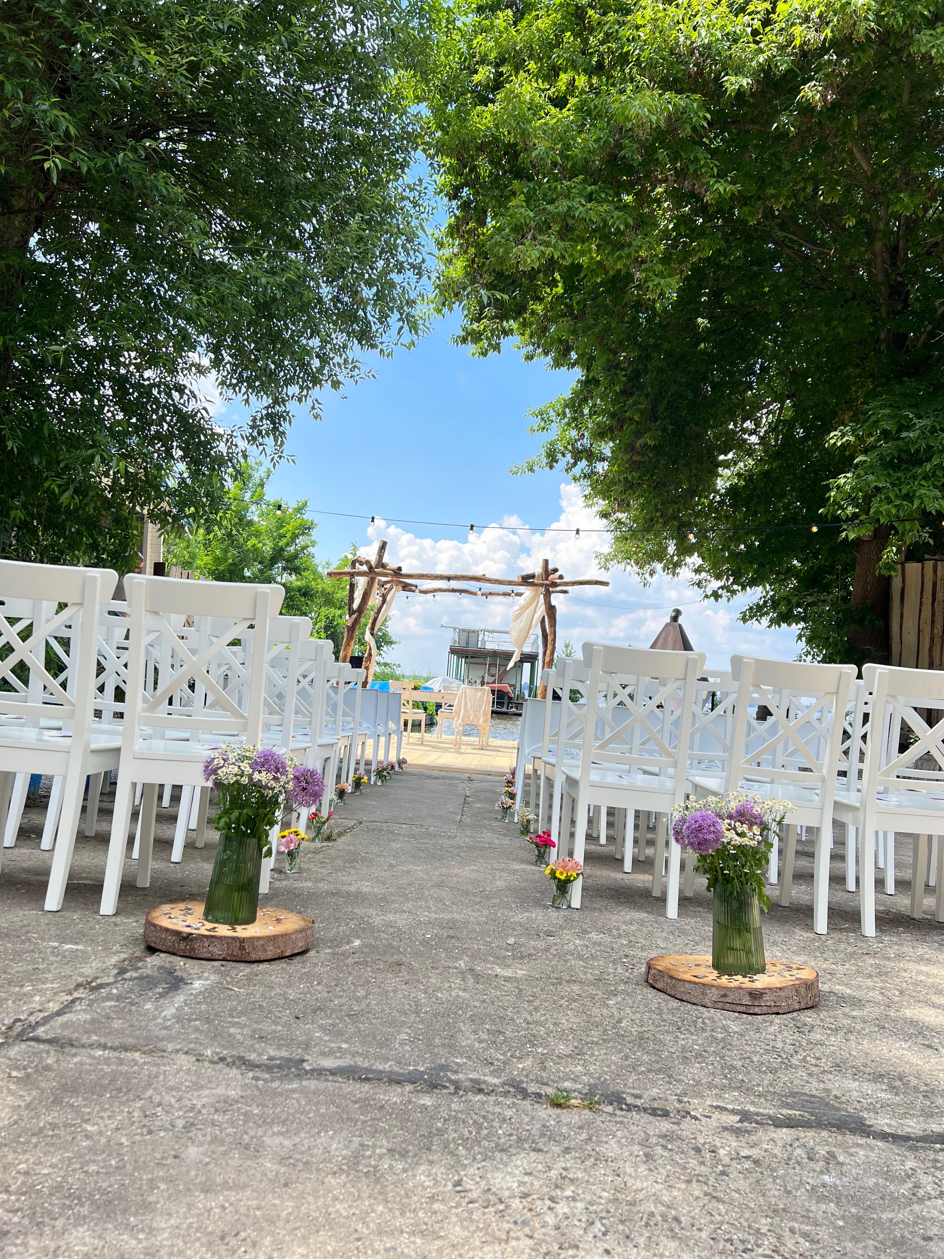 Fisch Borke  Informatie over de balzalen Botenhuis