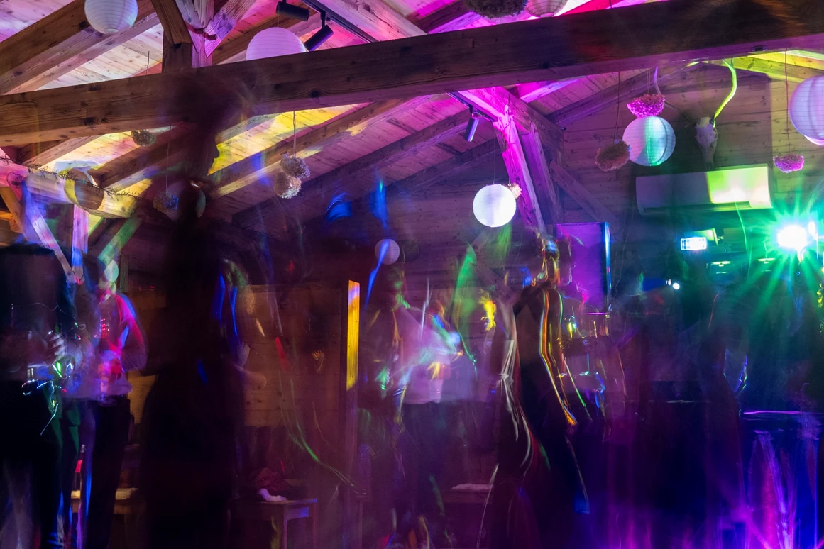 Hochzeitslocation: Partyalarm: Tanzen mit DJ und Band möglich - Gasthaus Landbrecht