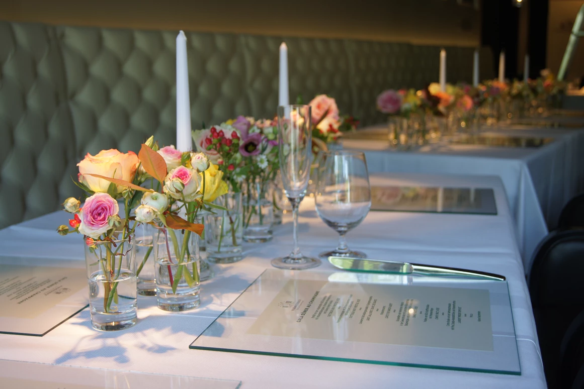 Hochzeitslocation: Hochzeitstafel im 3-Hauben gekrönten "Das kleine Restaurant" - Hotel Warmbaderhof *****