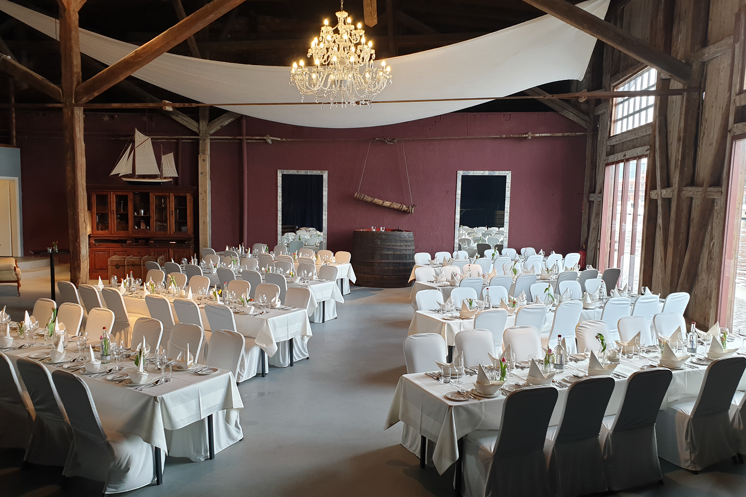 Hochzeit: Schuppen 9 Großer Saal und Blauer Salon