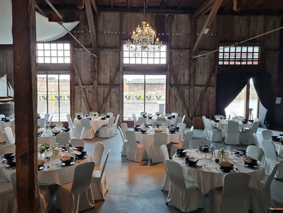 Hochzeit: Schuppen 9 Großer Saal und Blauer Salon