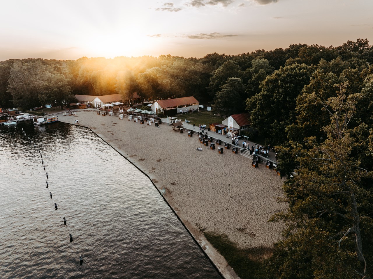 Strandbad Wendenschloss Informazioni sulle sale da ballo Prato centrale e spiaggia