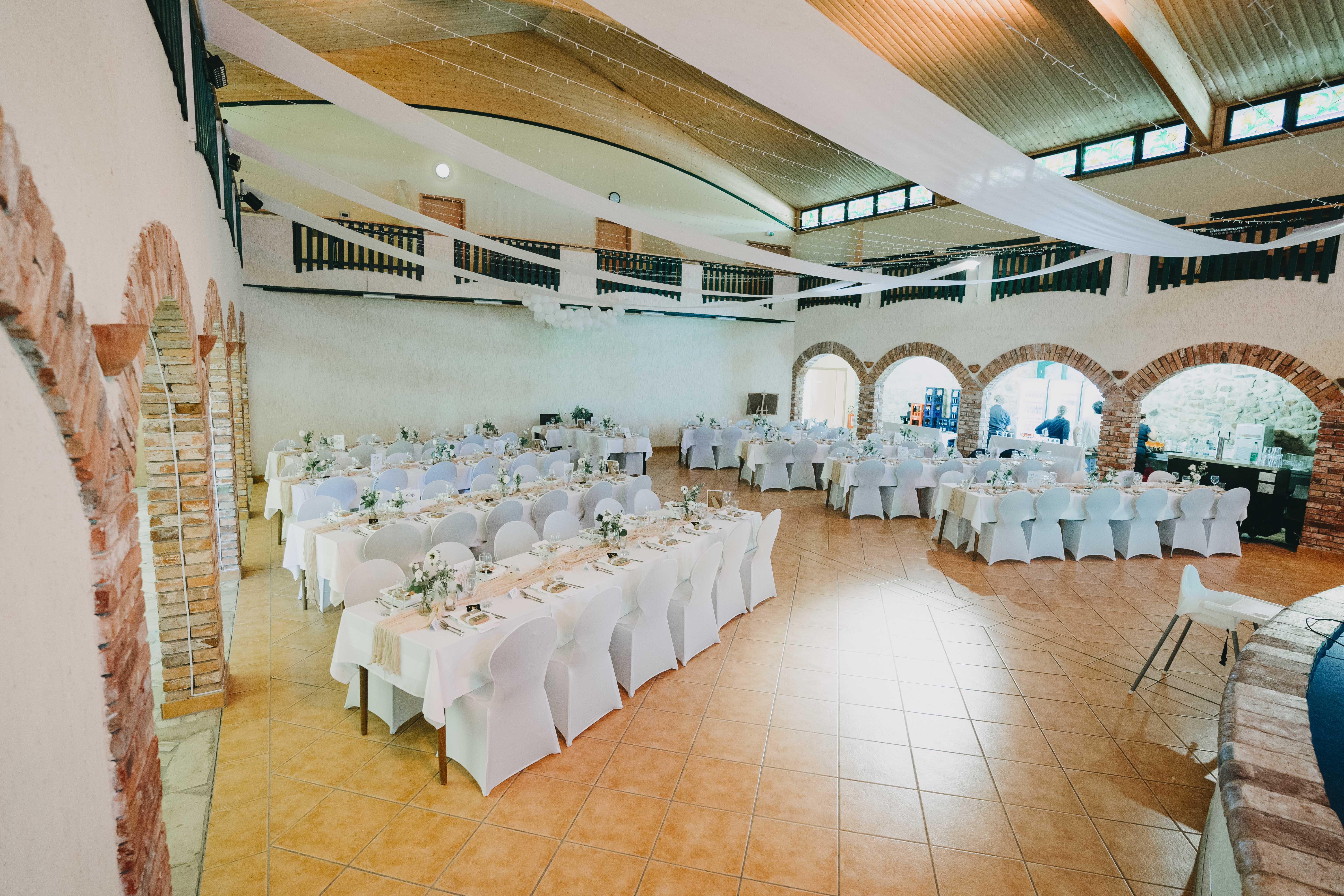 Hochzeitslocation: Festsaal des Guthaus Neugaarz. - Gutshaus Neugaarz