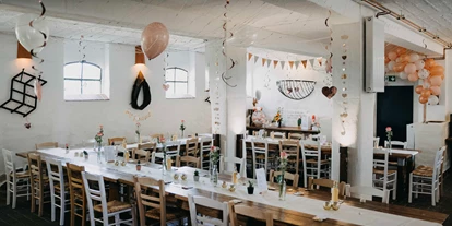 Hochzeit - Berlin-Stadt Prenzlauer Berg - Der Festsaal vom Bauernhof Lehmanns - Café Erna & Else. - Bauernhof Lehmanns