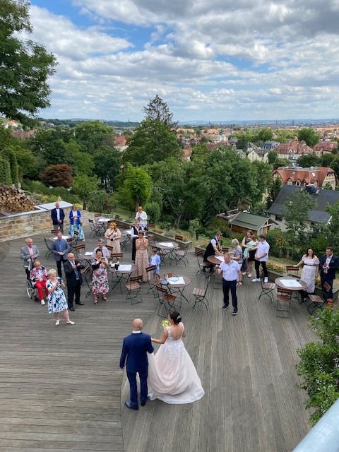 Hochzeitslocation: Große Terrasse - Hotel Bergwirtschaft Wilder Mann
