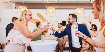 Hochzeit - PLZ 71566 (Deutschland) - Sektempfang im Cafe - Laki Manawa