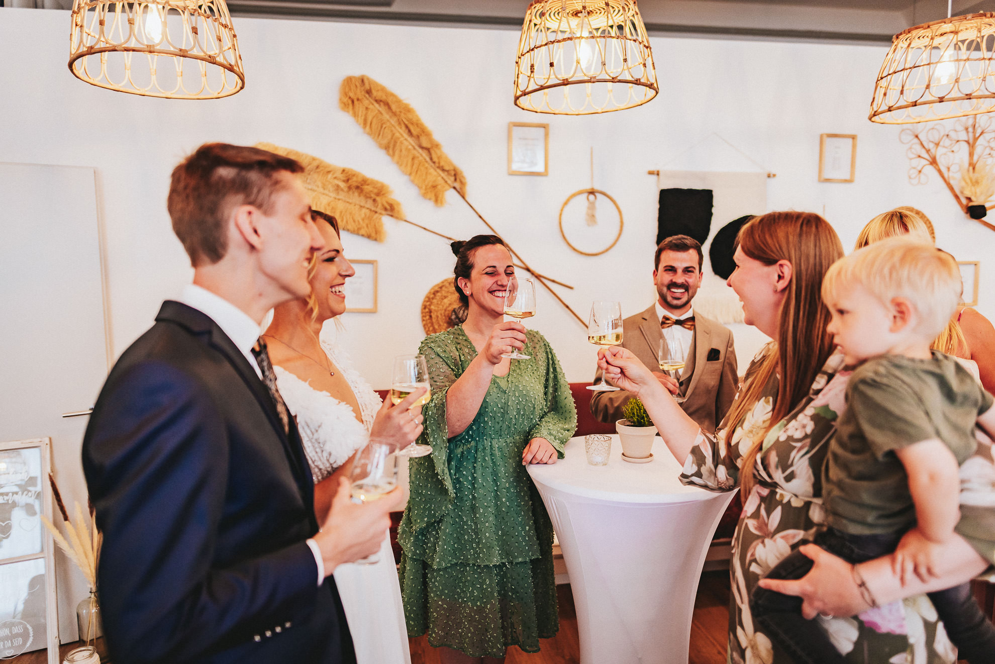 Hochzeitslocation: Sektempfang im Cafe - Laki Manawa