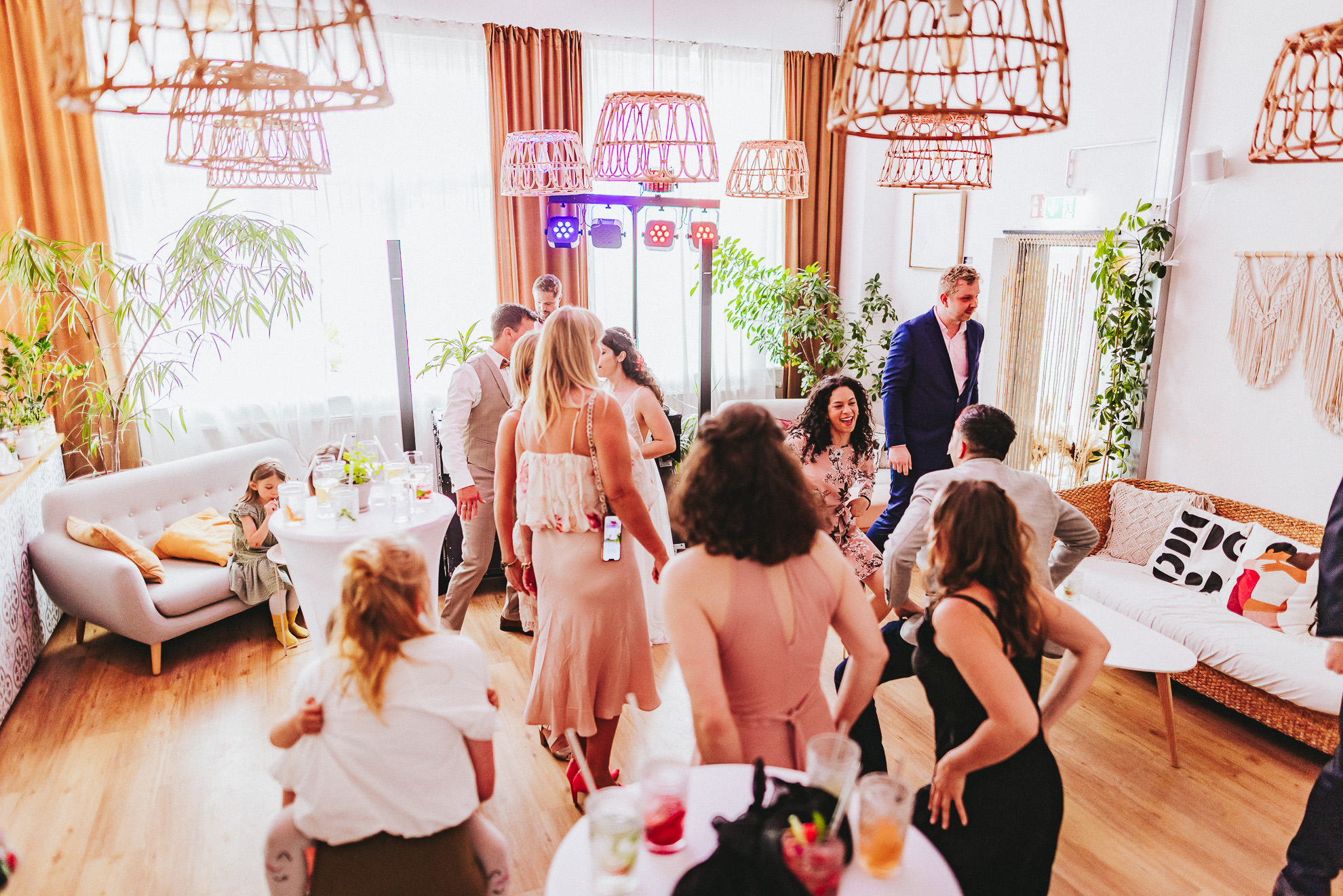 Hochzeitslocation: Party im Cafe - Laki Manawa