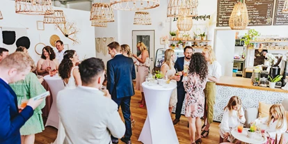 Hochzeit - PLZ 71566 (Deutschland) - Party im Cafe - Laki Manawa