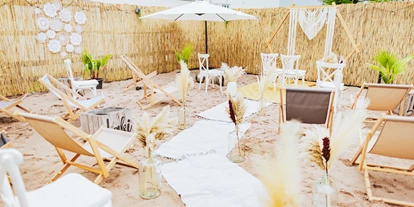Hochzeit - PLZ 71566 (Deutschland) - Trauszene draussen - Laki Manawa