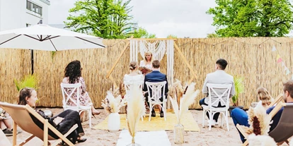 Hochzeit - PLZ 71566 (Deutschland) - Trauszene im freien
 - Laki Manawa