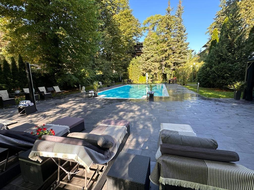 Hochzeitslocation: Pool-Area - Wienerwald Residenz