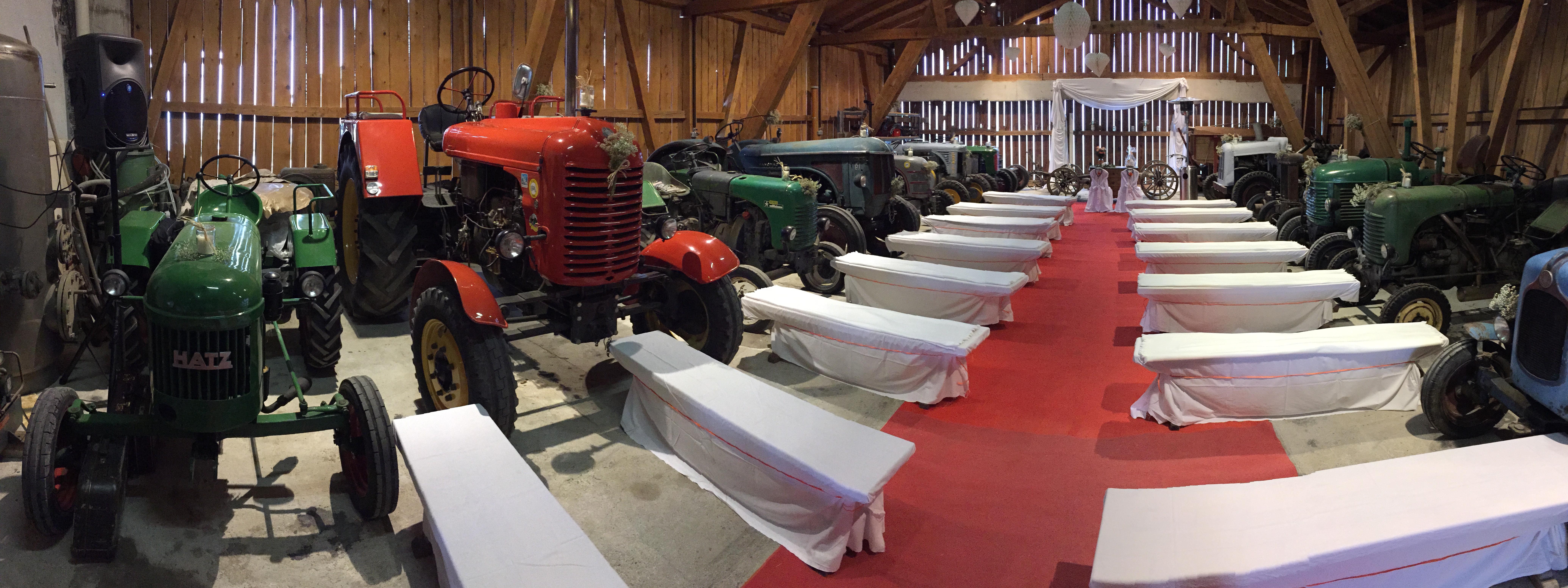 Hochzeitslocation: Traktorscheune - Hochzeitsinsel