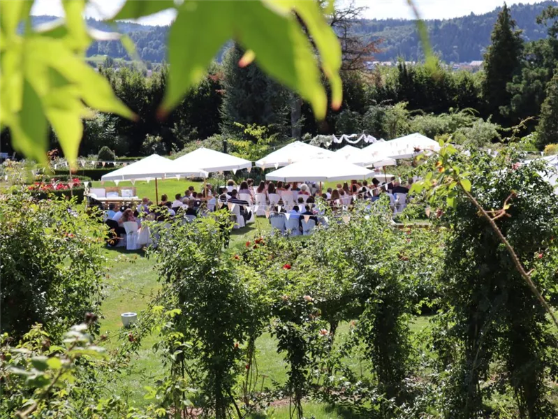 Matrimonio - Bad Zurzach - Hochzeit im Schaugarten des Rosengartens
 - Der Rosengarten - Ihre Traum-Eventlocation