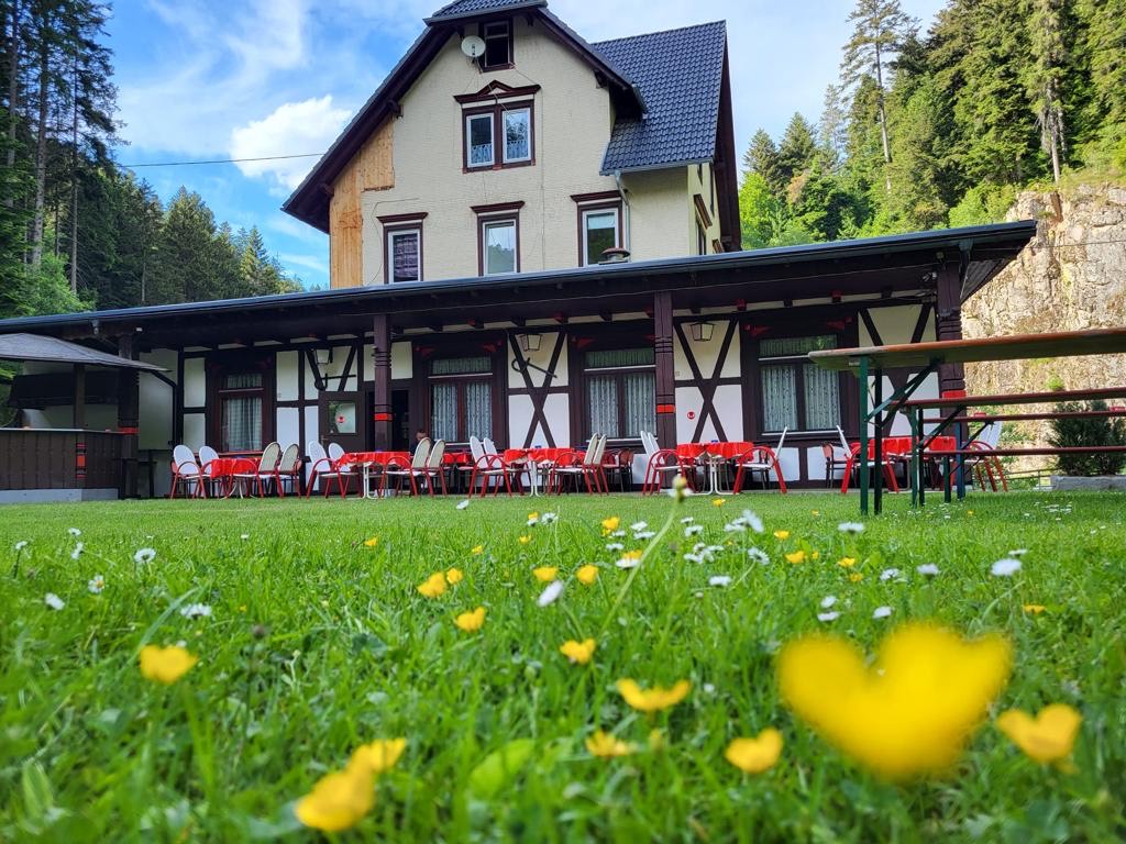 Hochzeitslocation: Forellenstube