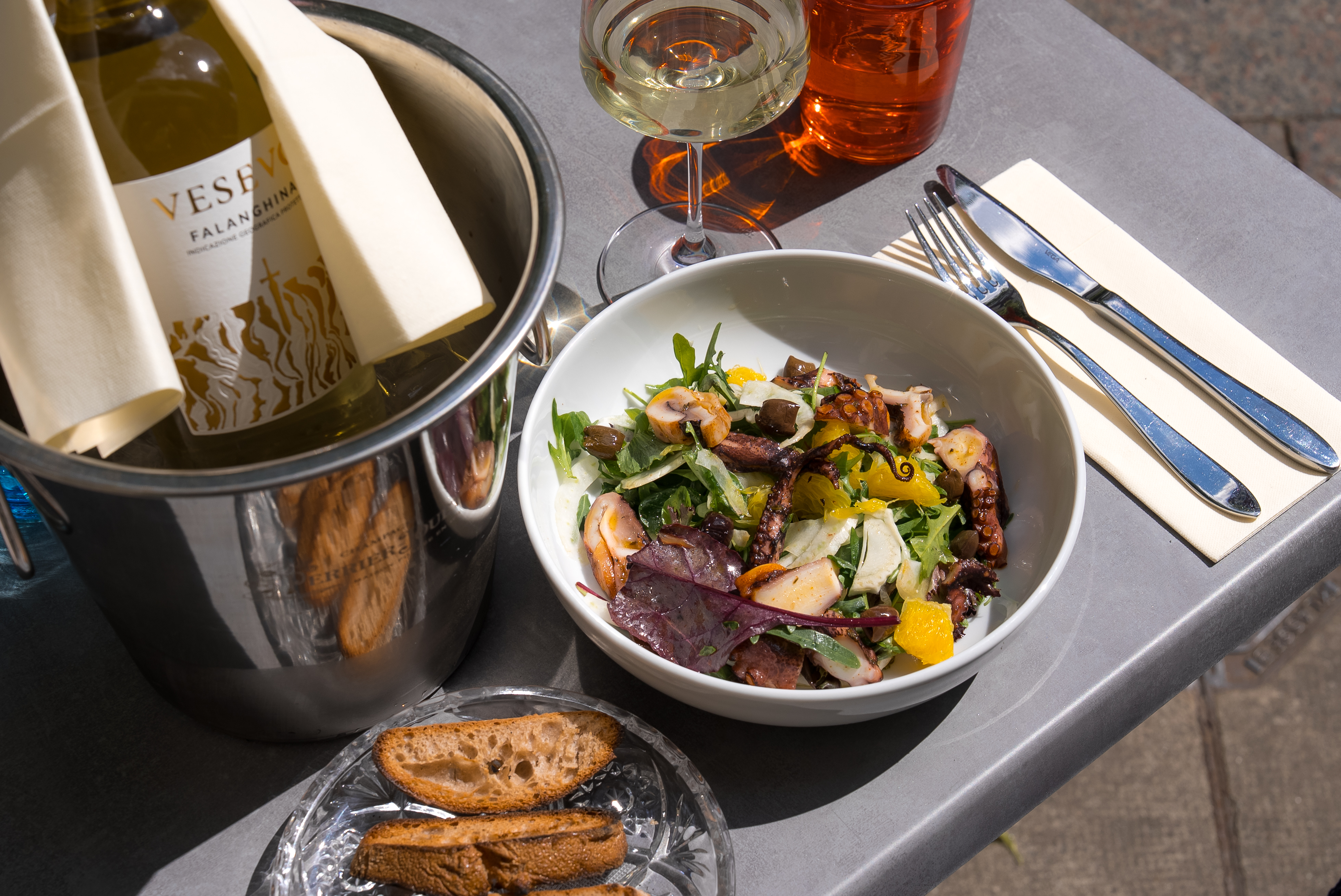 Hochzeit: table with food - Trattoria Senza