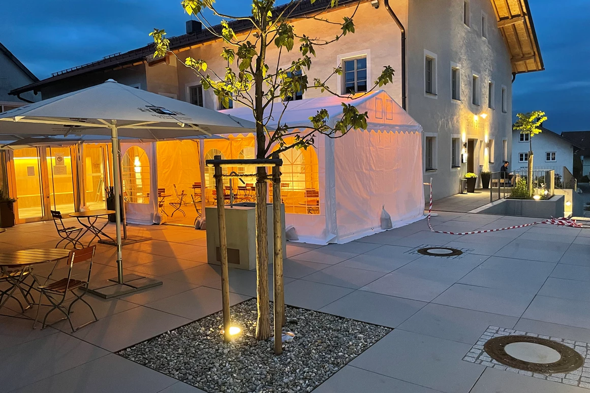 Hochzeitslocation: Wirt z Dirling Bürgersaal Tyrlaching