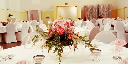 Wedding - Troisdorf - Eventkirche - Schmatz Catering - Schlosshotel Domäne Walberberg
