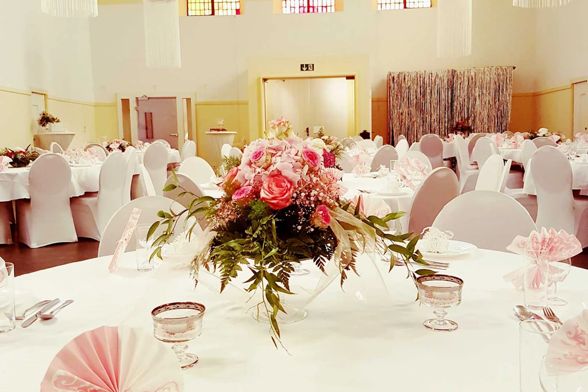 Hochzeit: Eventkirche - Schmatz Catering - Schlosshotel Domäne Walberberg