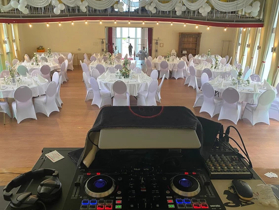 Hochzeit: Theatersaal  - Schmatz Catering - Schlosshotel Domäne Walberberg