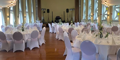 Wedding - Troisdorf - Theatersaal  - Schmatz Catering - Schlosshotel Domäne Walberberg