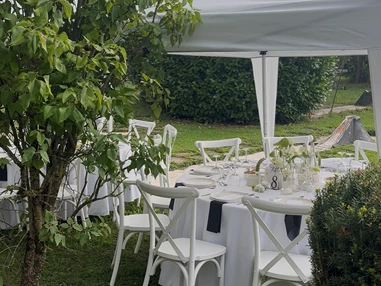 Hochzeitslocation: Außenbereich - Rosengarten Café & Events
