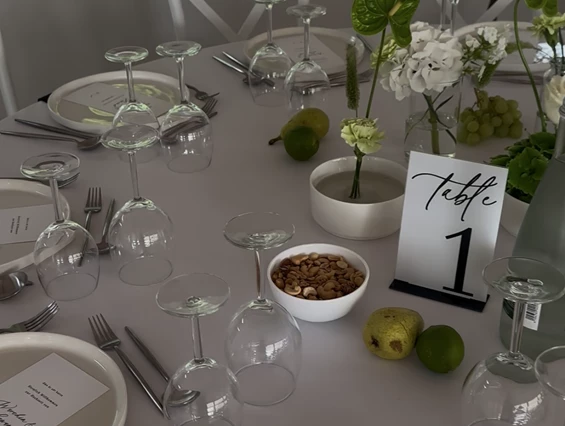 Hochzeitslocation: Tischdekoration - Rosengarten Café & Events