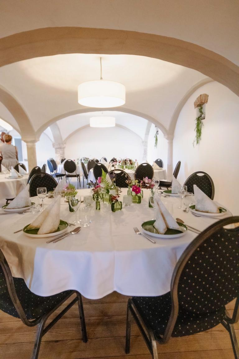 Hochzeitslocation: Saal - Kastanienhof Pfettrach