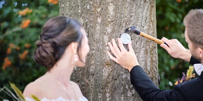 Wedding - Troisdorf - Unsere Hochzeitspaare verewigen sich alle an unsrem Hochzeitsbaum. - Villa von Sayn