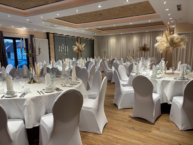 Hochzeitslocation: Meiser Rosengarten Fichtenau-Neustädtlein