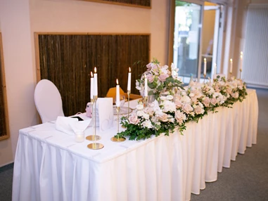 Hochzeitslocation: Meiser Rosengarten Fichtenau-Neustädtlein