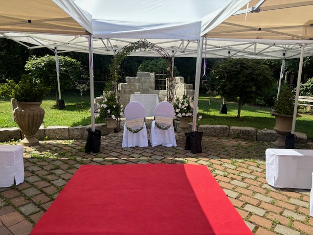 Hochzeitslocation: Meiser Rosengarten Fichtenau-Neustädtlein